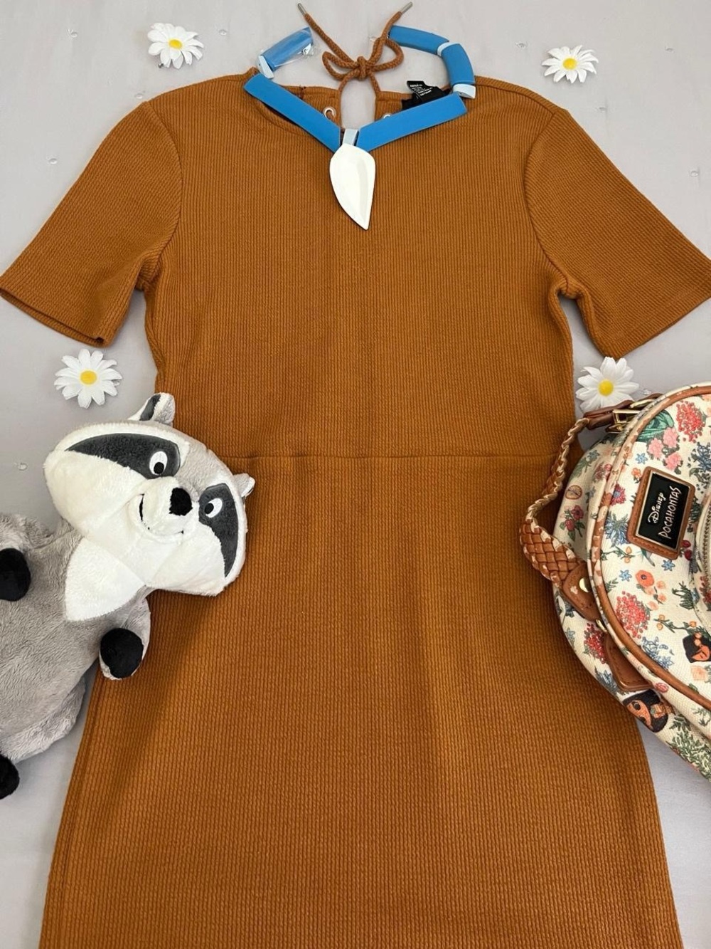 Brown ribbed knit dress with cute lace up back 🤎🦝